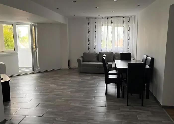 La Carmen ! Apartament Cu 3 Camere !
